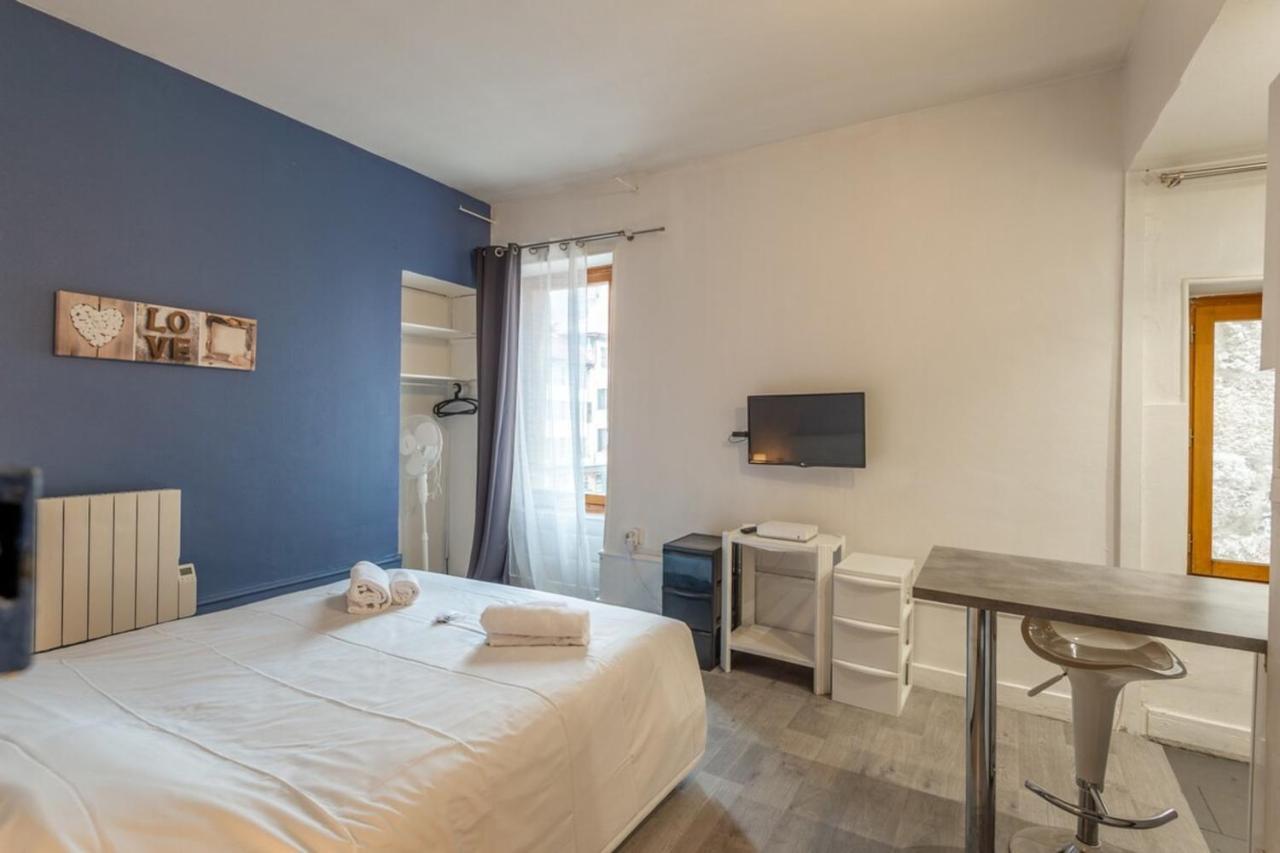 Studio For 2 Located In The City Center Lägenhet Annecy Exteriör bild